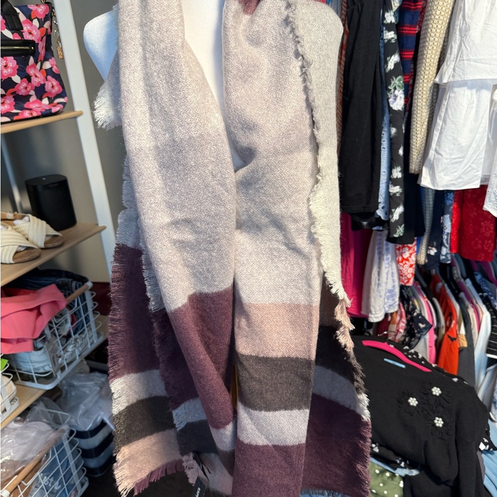 Express Striped Fringed Scarf NWT one size - Picture 6 of 7